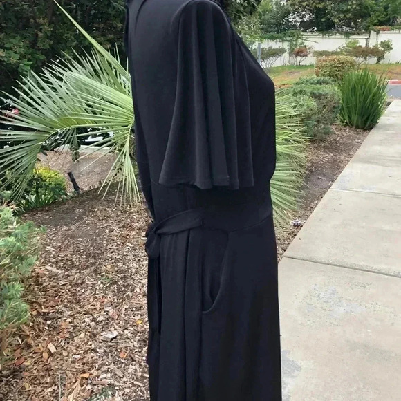 Torrid Surplice Flutter Sleeve Black Romper Size 12 - Picture 4 of 11